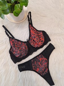 ست مشکی قرمز پولکدار سایز 80