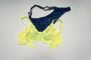 سوتین فنردار روژان کد 150