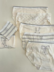 شورت عروسکیدخترانه نباتی