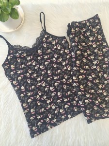 تاپ و شورتک طرحدار نخی